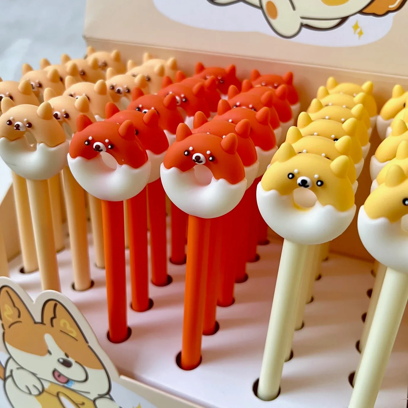 22589 DONUT DOG GEL PEN-36