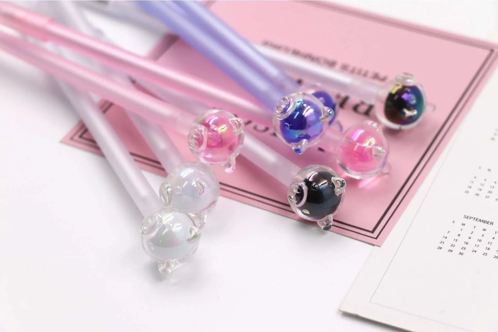 X 22284 CRYSTAL PIGGY GEL PEN-DISCONTINUED