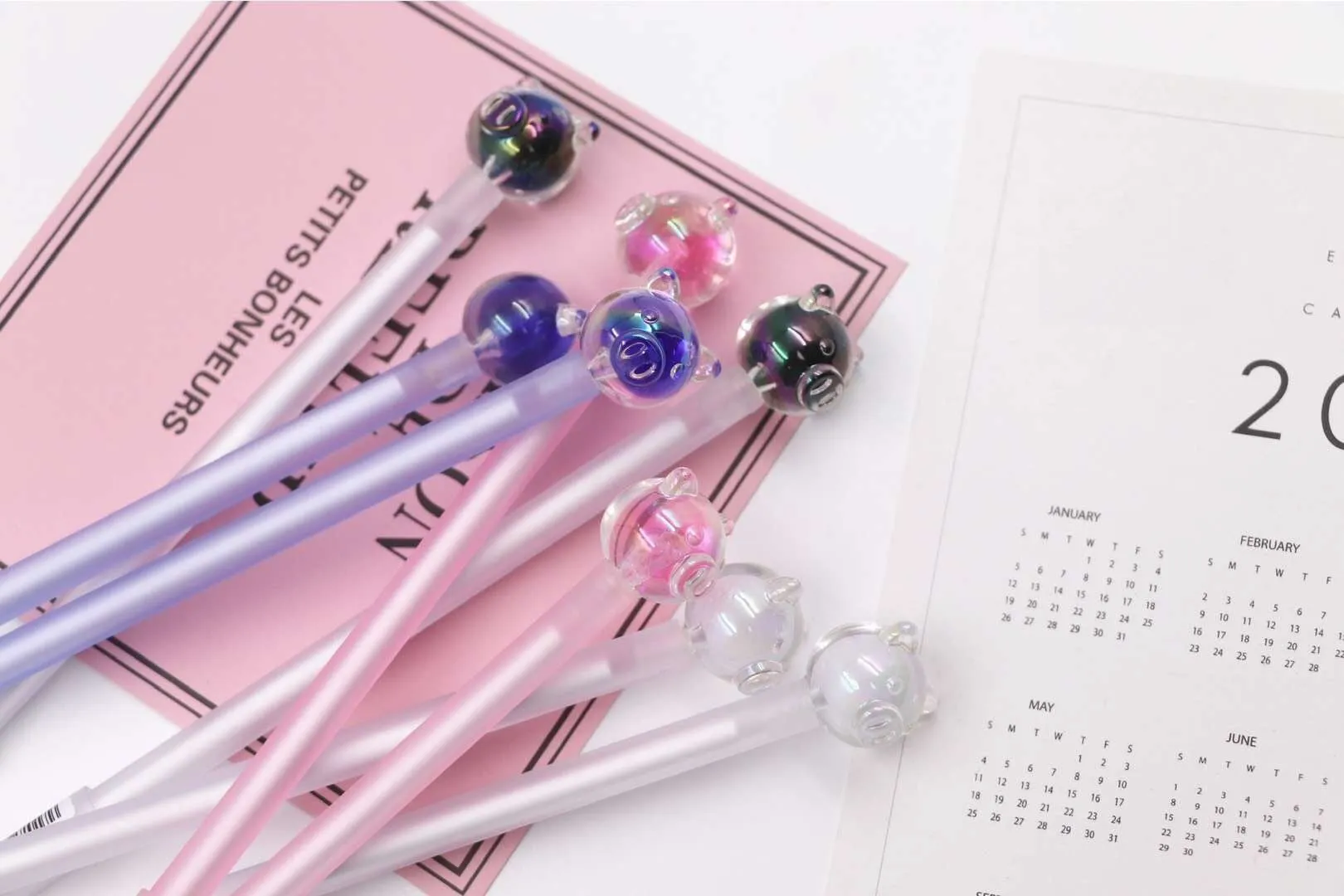 X 22284 CRYSTAL PIGGY GEL PEN-DISCONTINUED